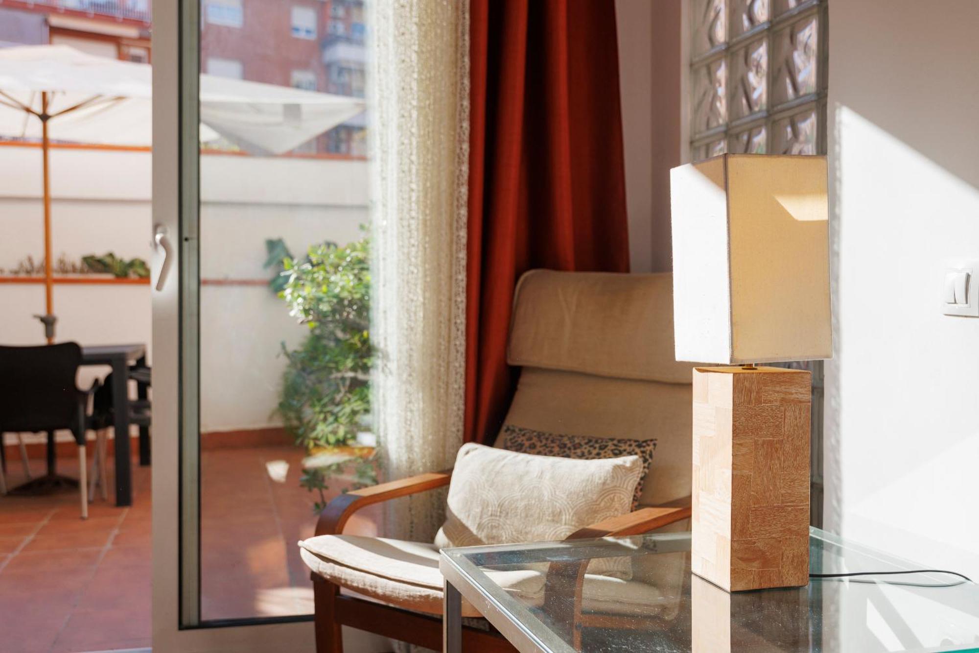 Aparteasy - Private Terrace, 3-Bedroom Apartment Barcelona Exterior photo