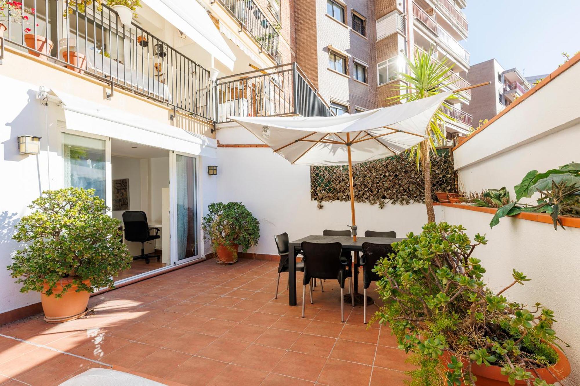 Aparteasy - Private Terrace, 3-Bedroom Apartment Barcelona Exterior photo